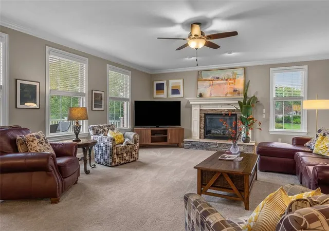 Photo 2 of Single family home for sale at 124 Majestic Dr, Cranberry Twp, PA 16046 | MLS# 1766555 | Listing updated on 2026-10-16