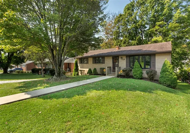 Photo 1 of Sale Pending at 538 Newport Dr, Hempfield Twp, PA 15601 | MLS# 1766539 | Listing updated on 2026-09-14