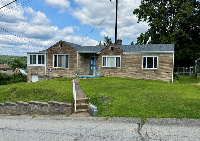 Photo 1 of Single family home for sale at 1401 Elliott St, Verona, PA 15147 | MLS# 1766587 | Listing updated on 2026-09-03