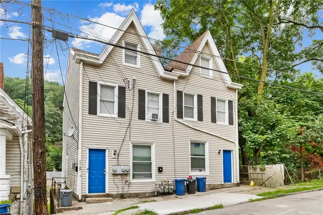 Listing Photo 2 - Condo for sale in 910 Smithton Ave located at 910 Smithton Ave, Pittsburgh, PA 15212 - Unit 910 Smithton Ave