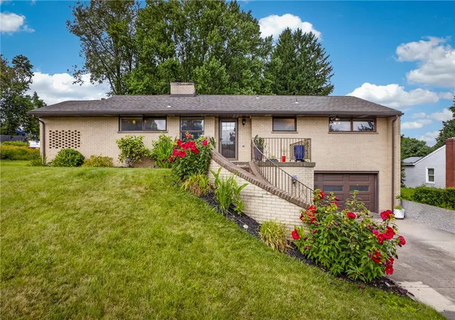 Photo 1 of Single family home for sale at 11 Ellen Dr, Robinson Twp, PA 15136 | MLS# 1766629 | Listing updated on 2026-09-13