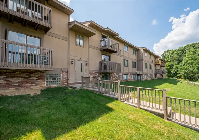 Photo 3 of Sale Pending at 2467 Brk Ledge Rd #12B, Bridgeville, PA 15017 | MLS# 1766107 | Listing updated on 2026-09-11