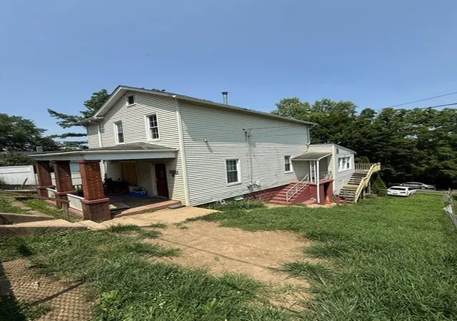 Photo 3 of Single family home for sale at 1102 Oakland Ave, Charleroi Boro, PA 15022 | MLS# 1766746 | Listing updated on 2026-09-14