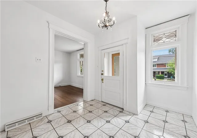 Photo 4 of Single family home for sale at 825 Heberton St, Highland Park, PA 15206 | MLS# 1764599 | Listing updated on 2026-09-28