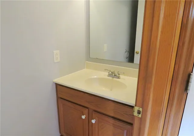 Photo 3 of Sale Pending at 113 Kilarney Dr, Hempfield Twp, PA 15639 | MLS# 1766540 | Listing updated on 2026-09-15