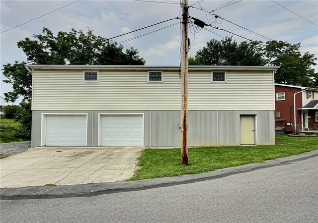 Photo 3 of Sale Pending at 437 E Prospect Ave, City Of Washington, PA 15301 | MLS# 1766886 | Listing updated on 2026-09-05