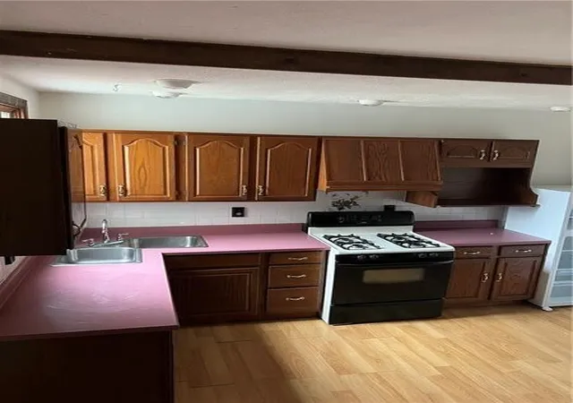 Photo 4 of Single family home for sale at 110 Orchard St, Stowe Twp, PA 15136 | MLS# 1766943 | Listing updated on 2026-10-13