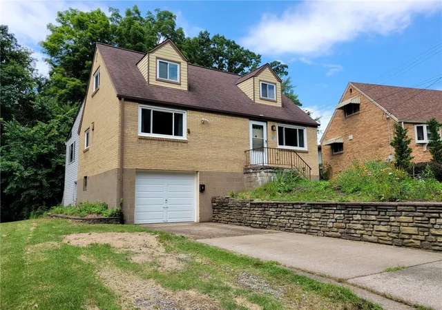 Photo 2 of Sale Pending at 5 Marie Ave, Shaler, PA 15223 | MLS# 1766972 | Listing updated on 2026-10-02