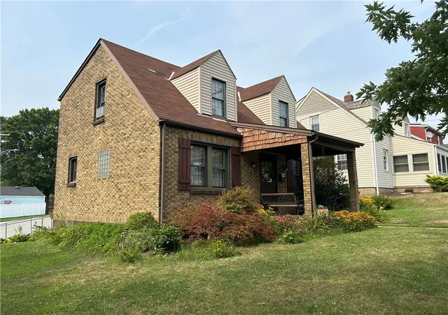 Photo 3 of Single family home for sale at 1253 10th Avenue, Harrison Twp, PA 15065 | MLS# 1767001 | Listing updated on 2026-09-02