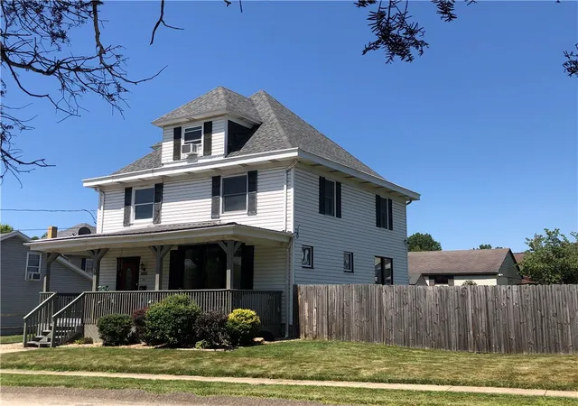 Photo 2 of Single family home for sale at 15 Kensington Cir, Uniontown, PA 15401 | MLS# 1767005 | Listing updated on 2026-09-14