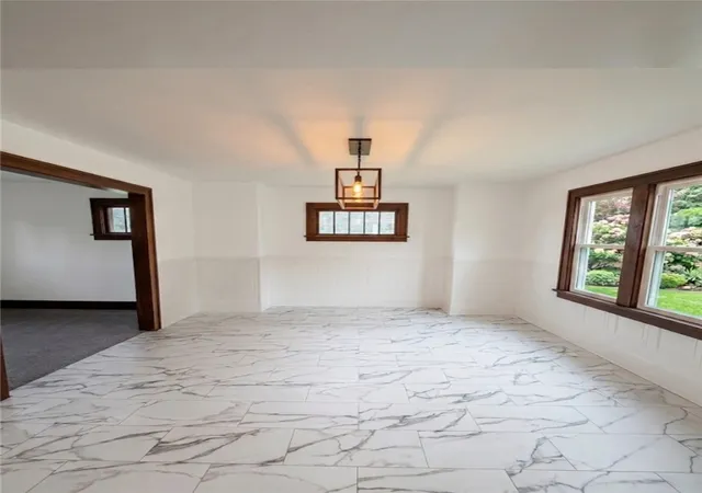 Photo 4 of Sale Pending at 195 Strawbridge Ave, Sharon, PA 16146 | MLS# 1767110 | Listing updated on 2026-09-23