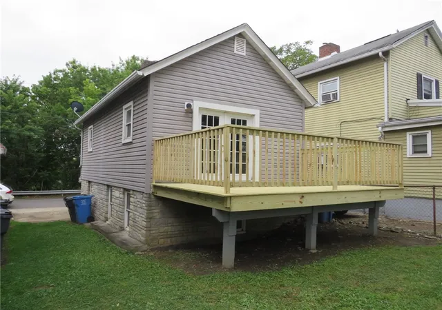 Photo 3 of Single family home for sale at 220 Finley Ave, Scott Twp, PA 15106 | MLS# 1767136 | Listing updated on 2026-10-01