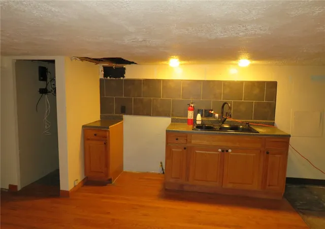 Photo 4 of Single family home for sale at 220 Finley Ave, Scott Twp, PA 15106 | MLS# 1767136 | Listing updated on 2026-10-01