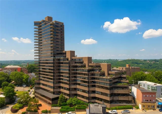Photo 1 of Sale Pending at 1 Trimont Ln #810A, Mt Washington, PA 15211 | MLS# 1767129 | Listing updated on 2026-09-07