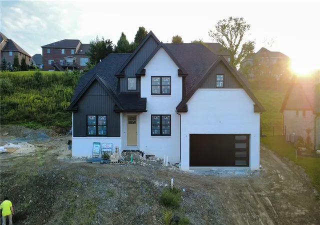Photo 1 of Single family home for sale at 1061 Skyline Dr, Cecil, PA 15317 | MLS# 1766769 | Listing updated on 2026-09-06
