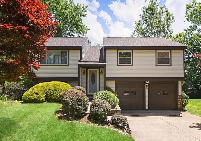 Single family home for sale at 151 Summit Ridge Dr, South Fayette, PA 15017 | MLS# 1767192