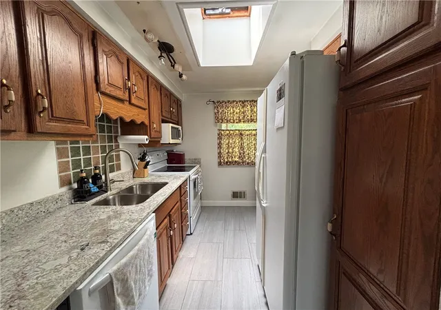 Photo 3 of Single family home for sale at 64 Bel Aire Dr, Murrysville, PA 15626 | MLS# 1767215 | Listing updated on 2026-09-08