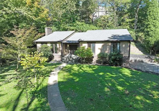 Single family home for sale at 986 Segar Rd, Mt Lebanon, PA 15243 | MLS# 1766891