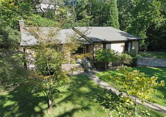 Photo 2 of Single family home for sale at 986 Segar Rd, Mt Lebanon, PA 15243 | MLS# 1766891 | Listing updated on 2026-10-15