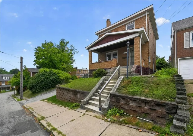 Photo 2 of Single family home for sale at 3001 Hazelhurst Ave, Brentwood, PA 15227 | MLS# 1767002 | Listing updated on 2026-09-10