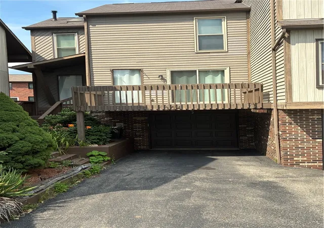 Photo 1 of Condo for sale at 304 Spring Run Dr, Monroeville, PA 15146 | MLS# 1766855 | Listing updated on 2026-09-03