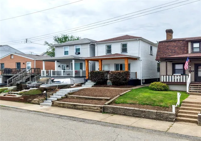 Photo 3 of Single family home for sale at 531 Fountain St, Blawnox, PA 15238 | MLS# 1767254 | Listing updated on 2026-09-08