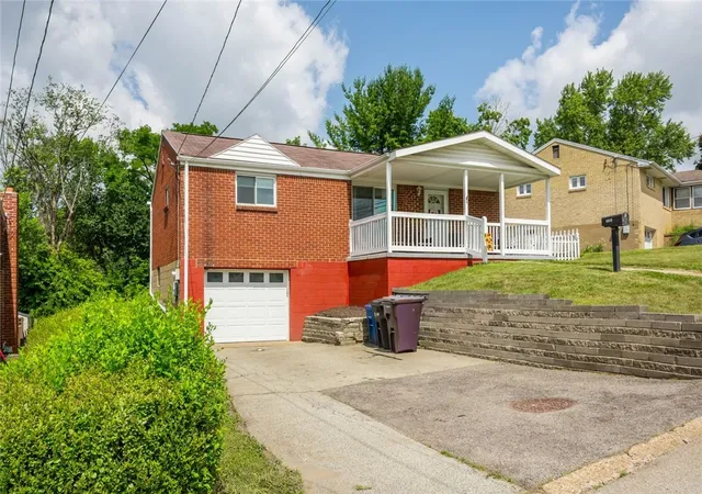 Photo 2 of Single family home for sale at 5314 Becky Dr, Baldwin Boro, PA 15236 | MLS# 1767350 | Listing updated on 2026-09-08