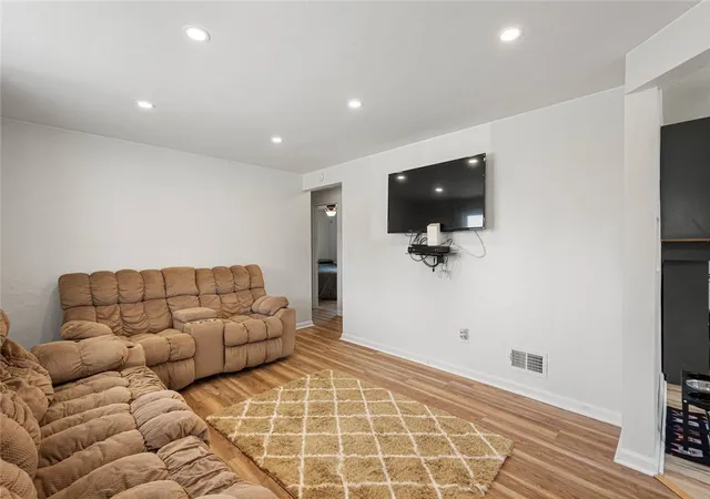 Photo 3 of Single family home for sale at 5314 Becky Dr, Baldwin Boro, PA 15236 | MLS# 1767350 | Listing updated on 2026-09-08