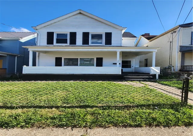 Photo 1 of Single family home for sale at 727 Mary St, Mc Kees Rocks, PA 15136 | MLS# 1767383 | Listing updated on 2026-09-02