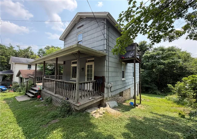 Photo 4 of Single family home for sale at 111 Old National Pike, Centerville, PA 15417 | MLS# 1767321 | Listing updated on 2026-09-14
