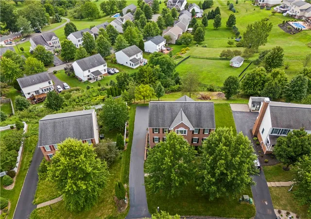 Photo 3 of Single family home for sale at 1019 Greenfield, Cecil, PA 15317 | MLS# 1767141 | Listing updated on 2026-09-01
