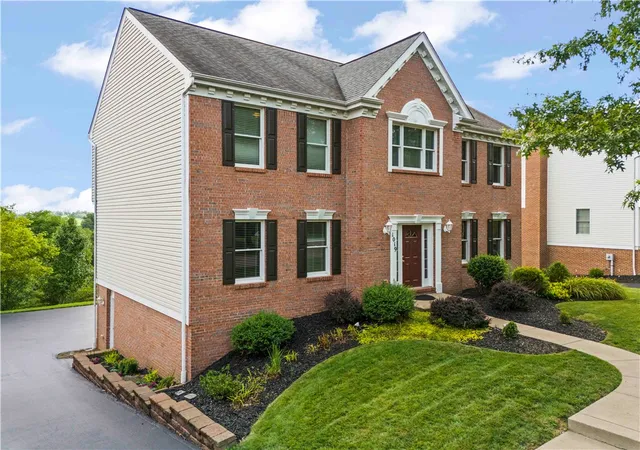 Photo 3 of Single family home for sale at 1019 Greenfield, Cecil, PA 15317 | MLS# 1767141 | Listing updated on 2026-09-01