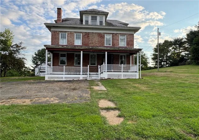 Photo 1 of Single family home for sale at 847 Old National Pike, Centerville, PA 15417 | MLS# 1767414 | Listing updated on 2026-09-10
