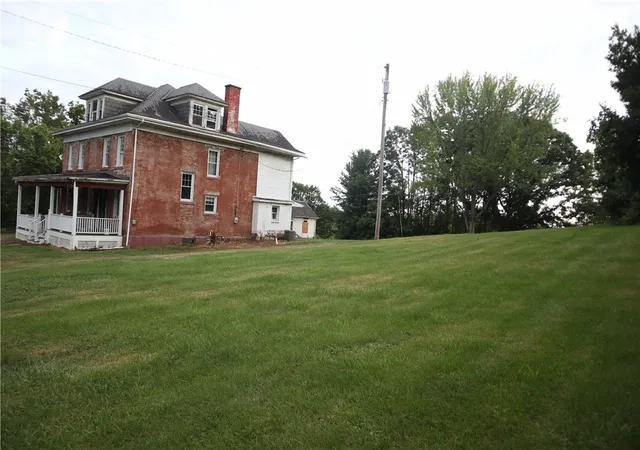 Photo 3 of Single family home for sale at 847 Old National Pike, Centerville, PA 15417 | MLS# 1767414 | Listing updated on 2026-09-10
