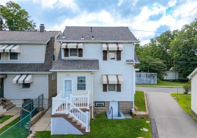 Photo 3 of Single family home for sale at 169 Allegheny Ave, Emsworth, PA 15202 | MLS# 1767127 | Listing updated on 2026-10-20