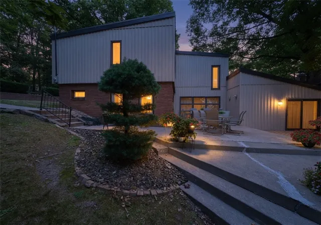 Photo 4 of Single family home for sale at 239 Frazier Lake Dr, Neshannock Twp, PA 16105 | MLS# 1767209 | Listing updated on 2026-09-01