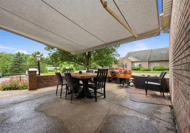 Photo 2 of Condo for sale at 1002 Park Pl Ln, Cecil, PA 15317 | MLS# 1767134 | Listing updated on 2026-09-09