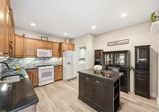 Photo 3 of Condo for sale at 1002 Park Pl Ln, Cecil, PA 15317 | MLS# 1767134 | Listing updated on 2026-09-09