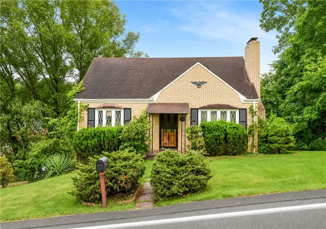 Photo 2 of Single family home for sale at 1364 Berryman Ave, South Park, PA 15129 | MLS# 1767281 | Listing updated on 2026-09-12