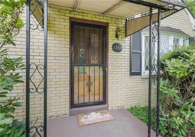 Photo 3 of Single family home for sale at 1364 Berryman Ave, South Park, PA 15129 | MLS# 1767281 | Listing updated on 2026-09-12