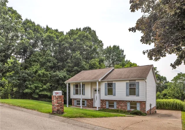 Photo 1 of Single family home for sale at 421 Rampart Blvd, Plum Boro, PA 15068 | MLS# 1767458 | Listing updated on 2026-09-14