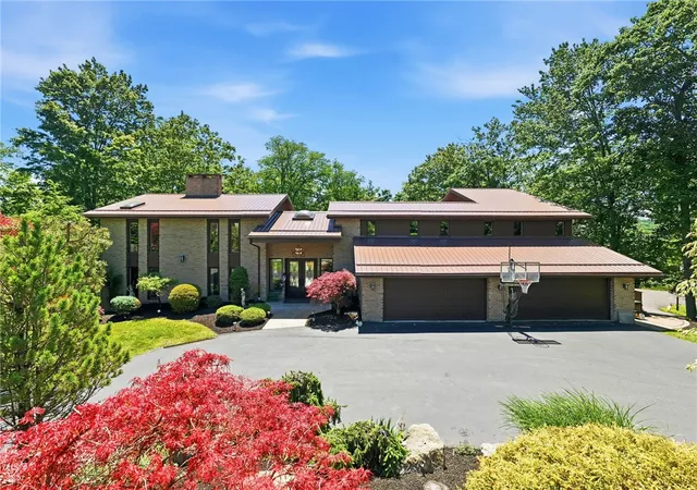 Photo 1 of Single family home for sale at 3150 Deerfield Ct, Murrysville, PA 15668 | MLS# 1767123 | Listing updated on 2026-09-15