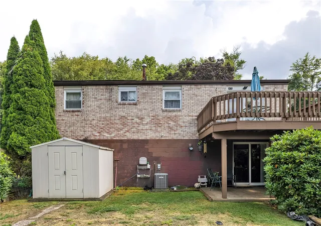 Photo 4 of Single family home for sale at 413 Springwood, Verona, PA 15147 | MLS# 1767323 | Listing updated on 2026-10-18