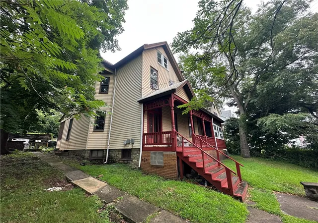 Photo 3 of Multi family home for sale at 742 Chartiers Ave, Mc Kees Rocks, PA 15136 | MLS# 1767523 | Listing updated on 2026-09-04
