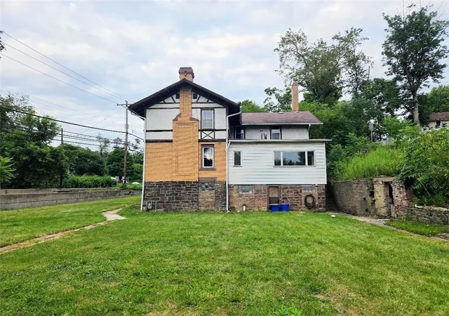 Photo 2 of Single family home for sale at 2118 Monroeville Rd, Monroeville, PA 15146 | MLS# 1767561 | Listing updated on 2026-09-05