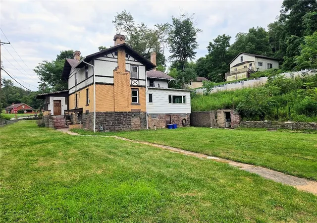 Photo 3 of Single family home for sale at 2118 Monroeville Rd, Monroeville, PA 15146 | MLS# 1767561 | Listing updated on 2026-09-05