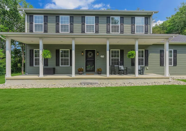 Photo 2 of Single family home for sale at 274 Elmbrook Rd, South Beaver Twp, PA 15010 | MLS# 1767590 | Listing updated on 2026-09-11
