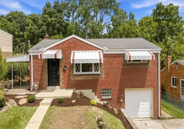Photo 1 of Single family home for sale at 3001 Jameson Dr, Baldwin Boro, PA 15226 | MLS# 1767596 | Listing updated on 2026-09-09