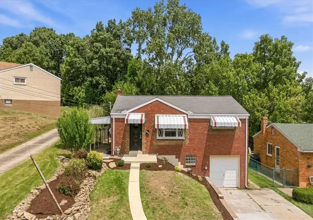 Photo 2 of Single family home for sale at 3001 Jameson Dr, Baldwin Boro, PA 15226 | MLS# 1767596 | Listing updated on 2026-09-09