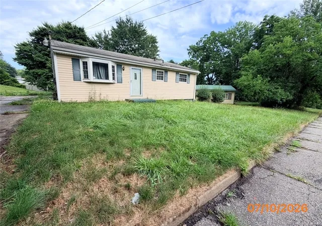 Photo 3 of Single family home for sale at 25 Lincoln Ave, Wheatland, PA 16161 | MLS# 1767610 | Listing updated on 2026-09-12